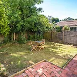 36 Westminster Road Bright & Spacious 2-bed In With Garden Pass The Keys